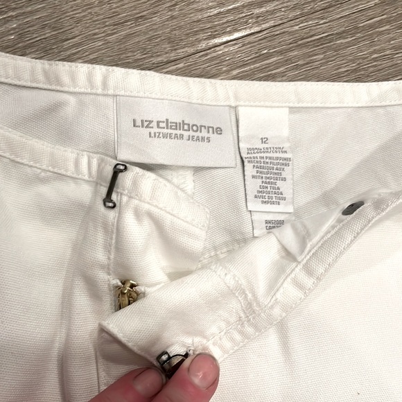 Liz Claiborne capris! - Picture 2 of 4